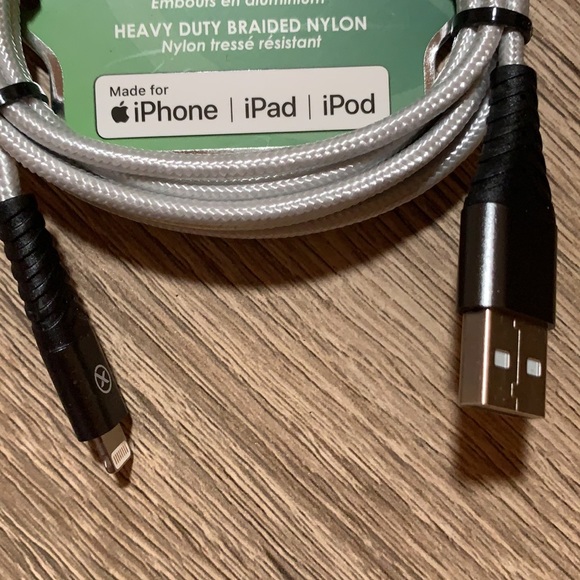 USB to lighting/iPhone cord - 6 feet - Picture 3 of 4